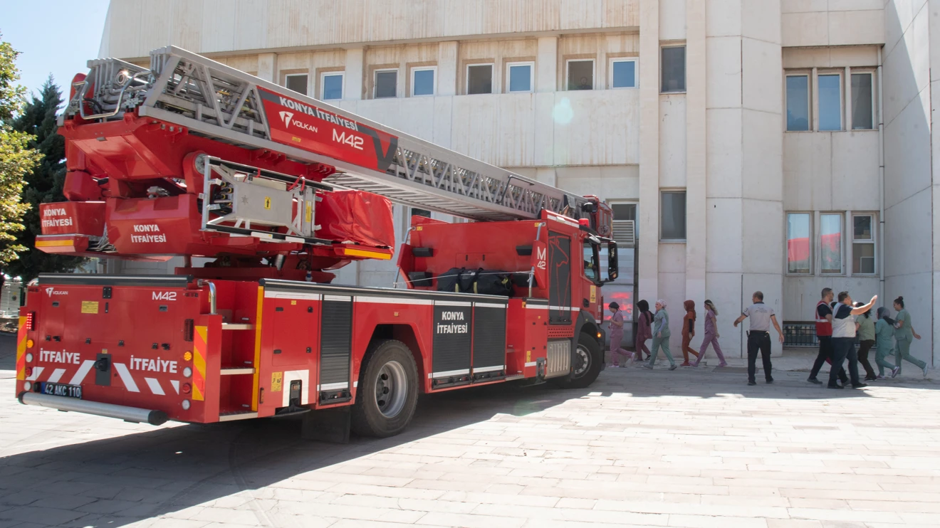 Selçuk Üniversitesi Tıp Fakültesi Hastanesinde yangın eğitimi ve tatbikatı